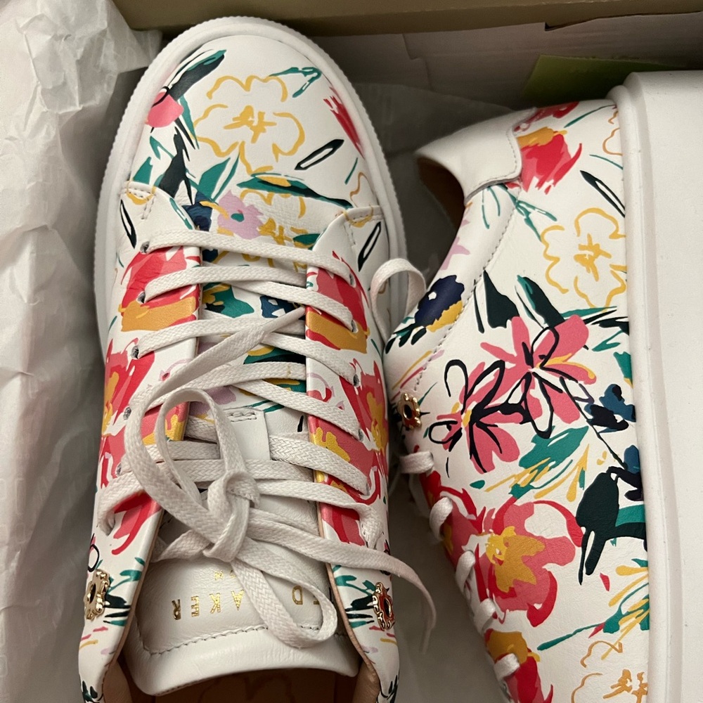 Ted Baker size10-10.30 leather floral fashion sneakers.